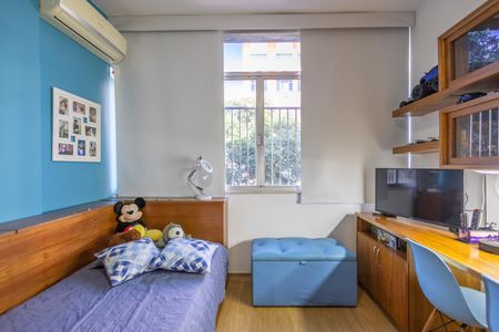 Apartamento à venda com 122m², 3 quartos e 2 vagasQuarto 
