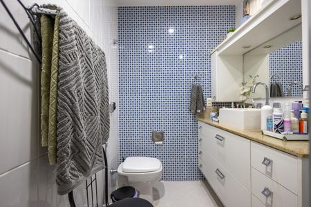 Apartamento à venda com 122m², 3 quartos e 2 vagasBanheiro Suite