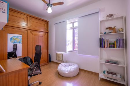 Apartamento à venda com 122m², 3 quartos e 2 vagasQuarto 2