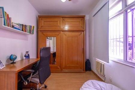 Apartamento à venda com 122m², 3 quartos e 2 vagasQuarto 2