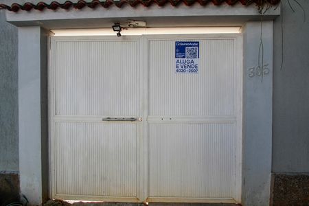 Casa à venda com 285m², 4 quartos e 4 vagasFachada Placa