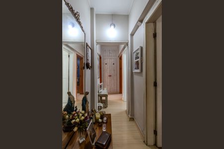 Apartamento à venda com 120m², 3 quartos e sem vaga Apartamento à venda com 120m², 3 quartos e sem vagaCorredor