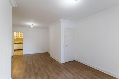 Apartamento à venda com 105m², 3 quartos e 1 vaga Apartamento à venda com 105m², 3 quartos e 1 vagaSala