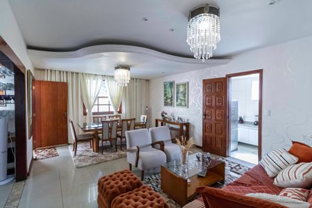 Casa à venda com 208m², 4 quartos e 2 vagasSala 1