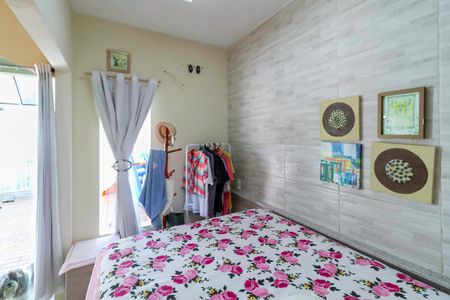 Casa à venda com 208m², 4 quartos e 2 vagasSuíte 2