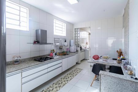 Casa à venda com 208m², 4 quartos e 2 vagasCozinha