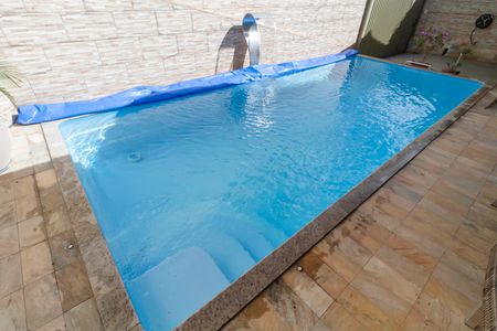 Casa à venda com 208m², 4 quartos e 2 vagasPiscina