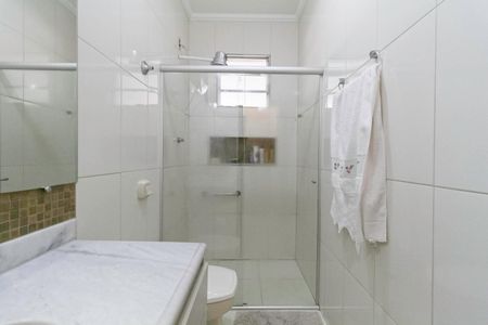 Casa à venda com 208m², 4 quartos e 2 vagasBanheiro social