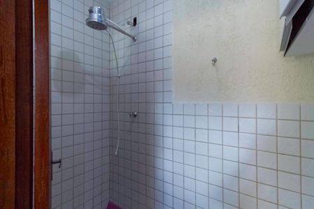 Casa à venda com 208m², 4 quartos e 2 vagasBanheiro da suíte 2