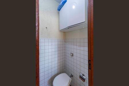 Casa à venda com 208m², 4 quartos e 2 vagasBanheiro da suíte 2