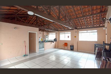 Apartamento para alugar com 39m², 2 quartos e 1 vaga Apartamento para alugar com 39m², 2 quartos e 1 vagaÁrea comum - Salão de festas