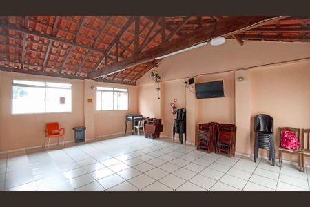 Apartamento para alugar com 39m², 2 quartos e 1 vaga Apartamento para alugar com 39m², 2 quartos e 1 vagaÁrea comum - Salão de festas
