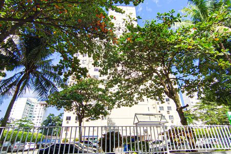 Apartamento à venda com 48m², 2 quartos e 1 vaga Apartamento à venda com 48m², 2 quartos e 1 vagaFachada