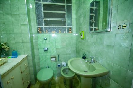Banheiro Social de apartamento à venda com 3 quartos, 96m² em Barro Preto, Belo Horizonte