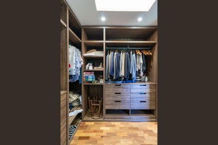 Apartamento à venda com 157m², 3 quartos e 2 vagasCloset da suíte