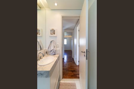 Apartamento à venda com 157m², 3 quartos e 2 vagasBanheiro 1