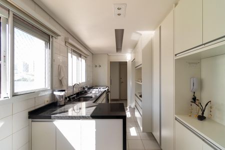 Apartamento à venda com 157m², 3 quartos e 2 vagasCozinha