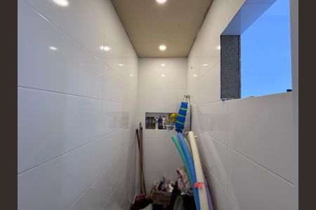 Casa de condomínio à venda com 600m², 4 quartos e 3 vagasÁrea de Serviço