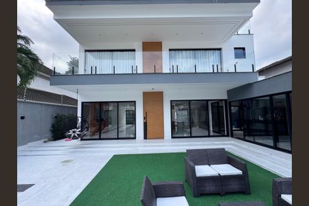 Casa de condomínio à venda com 600m², 4 quartos e 3 vagasÁrea comum