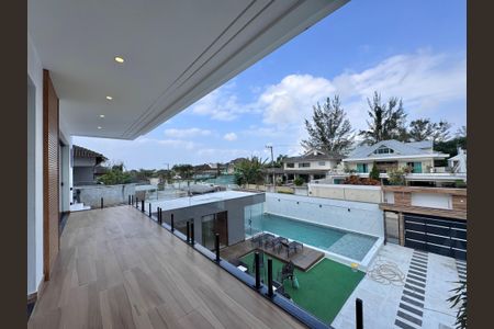 Casa de condomínio à venda com 600m², 4 quartos e 3 vagasSuíte 1