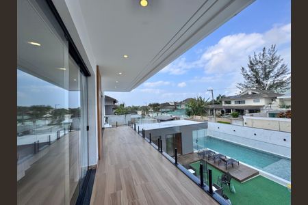 Casa de condomínio à venda com 600m², 4 quartos e 3 vagasSuíte 1