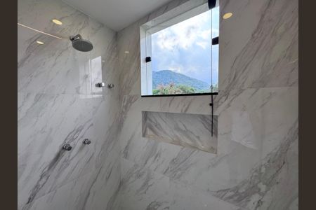 Casa de condomínio à venda com 600m², 4 quartos e 3 vagasBanheiro da Suíte 2