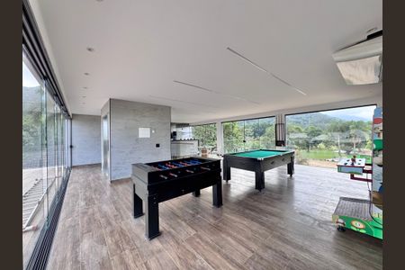 Casa de condomínio à venda com 600m², 4 quartos e 3 vagasÁrea comum