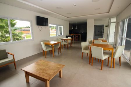 Casa de condomínio à venda com 216m², 3 quartos e 4 vagasÁrea comum - Salão de festas