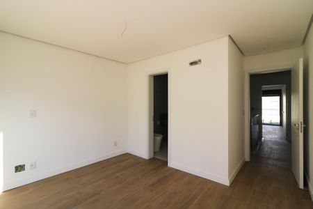 Casa de condomínio à venda com 216m², 3 quartos e 4 vagasSuíte 3