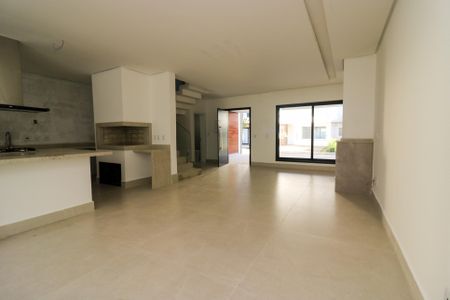 Casa de condomínio à venda com 216m², 3 quartos e 4 vagasSala