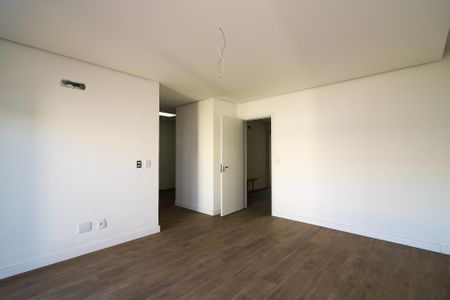 Casa de condomínio à venda com 216m², 3 quartos e 4 vagasSuíte 1