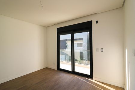 Casa de condomínio à venda com 216m², 3 quartos e 4 vagasSuíte 3