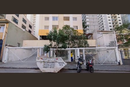 Apartamento à venda com 37m², 1 quarto e 1 vagaFachada