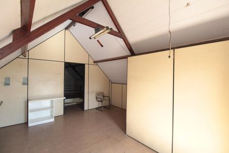 Casa para alugar com 103m², 2 quartos e 2 vagasSótão