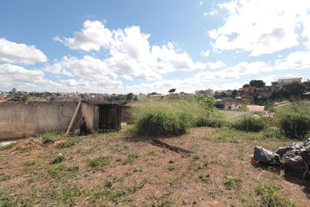 Casa para alugar com 103m², 2 quartos e 2 vagasQuintal