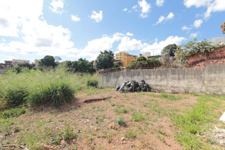 Casa para alugar com 103m², 2 quartos e 2 vagasQuintal