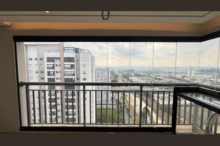 Apartamento à venda com 88m², 2 quartos e 3 vagas Apartamento à venda com 88m², 2 quartos e 3 vagasVaranda