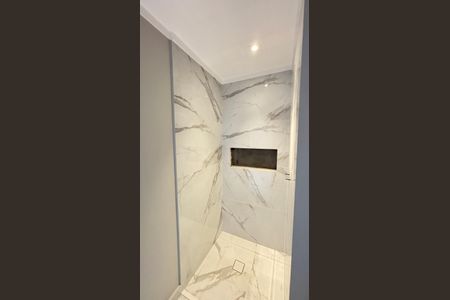 Apartamento à venda com 88m², 2 quartos e 3 vagas Apartamento à venda com 88m², 2 quartos e 3 vagasBanheiro da Suíte 2