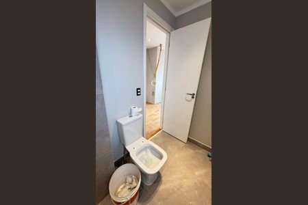Apartamento à venda com 88m², 2 quartos e 3 vagas Apartamento à venda com 88m², 2 quartos e 3 vagasBanheiro da Suíte 1