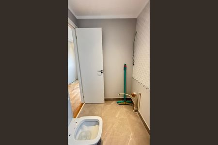 Apartamento à venda com 88m², 2 quartos e 3 vagas Apartamento à venda com 88m², 2 quartos e 3 vagasBanheiro da Suíte 1