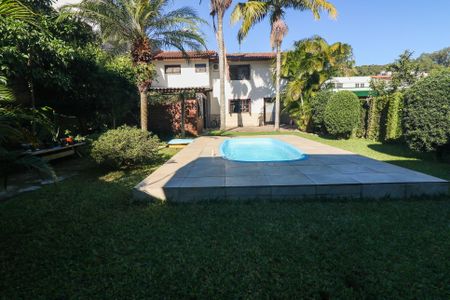 Casa à venda com 426m², 3 quartos e 4 vagasPiscina