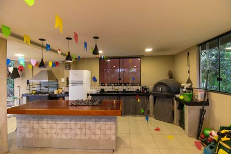 Casa de condomínio à venda com 400m², 5 quartos e 2 vagas Casa de condomínio à venda com 400m², 5 quartos e 2 vagasÁrea externa