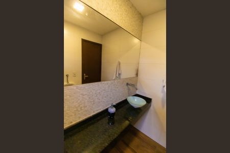 Casa de condomínio à venda com 400m², 5 quartos e 2 vagas Casa de condomínio à venda com 400m², 5 quartos e 2 vagasLavabo 2