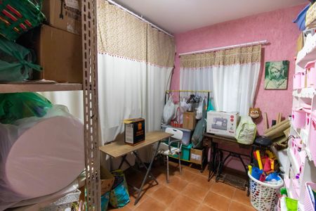 Casa de condomínio à venda com 400m², 5 quartos e 2 vagas Casa de condomínio à venda com 400m², 5 quartos e 2 vagasQuarto de Serviço