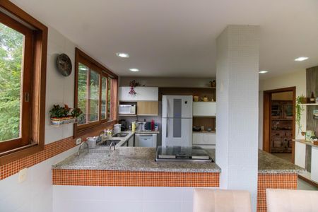 Casa de condomínio à venda com 400m², 5 quartos e 2 vagas Casa de condomínio à venda com 400m², 5 quartos e 2 vagasCozinha