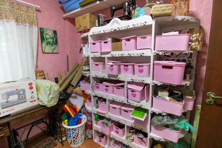 Casa de condomínio à venda com 400m², 5 quartos e 2 vagas Casa de condomínio à venda com 400m², 5 quartos e 2 vagasQuarto de Serviço