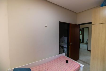 Casa de condomínio à venda com 400m², 5 quartos e 2 vagas Casa de condomínio à venda com 400m², 5 quartos e 2 vagasSuíte 2