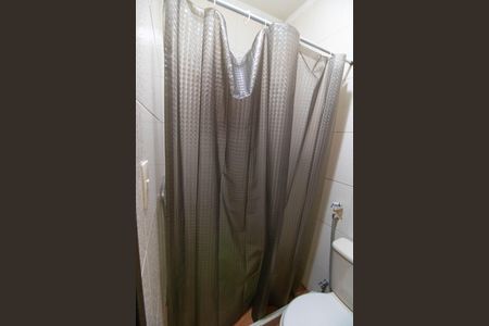 Casa de condomínio à venda com 400m², 5 quartos e 2 vagas Casa de condomínio à venda com 400m², 5 quartos e 2 vagasBanheiro de serviço