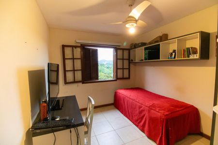 Casa de condomínio à venda com 400m², 5 quartos e 2 vagas Casa de condomínio à venda com 400m², 5 quartos e 2 vagasQuarto 2