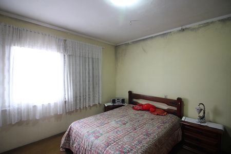 Casa à venda com 218m², 3 quartos e 3 vagasSuíte